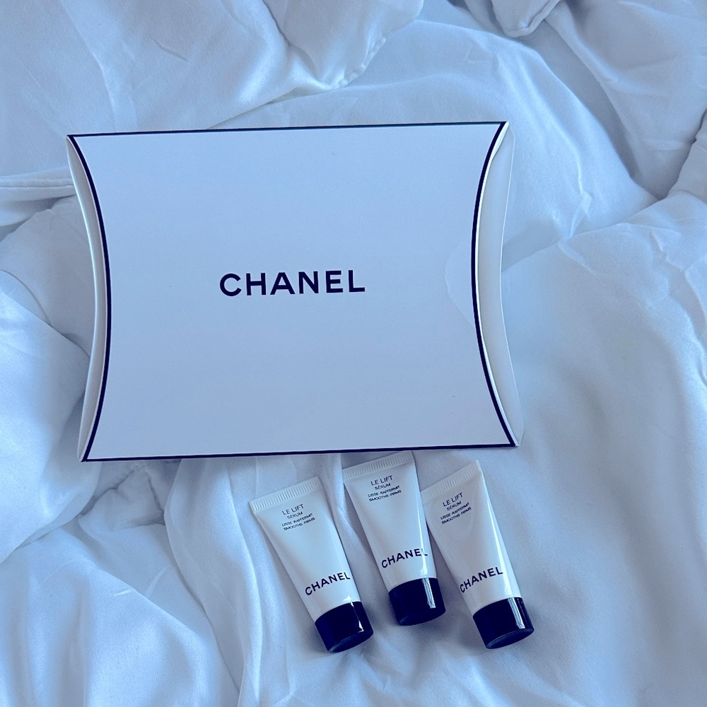 CHANEL LE LIFT Serum Skincare Trio in White and Black